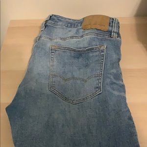 Men’s American Eagle jeans